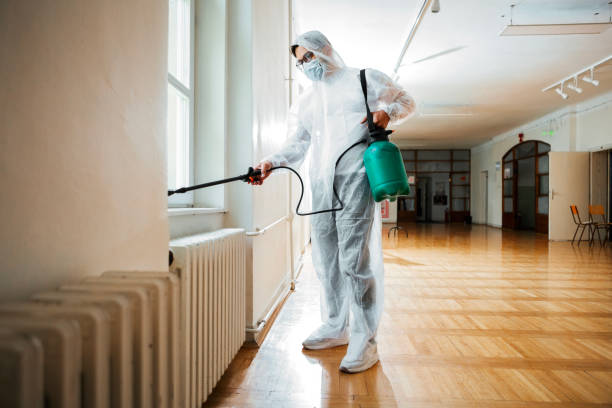 Best Exterminator Services  in Urbana, IA